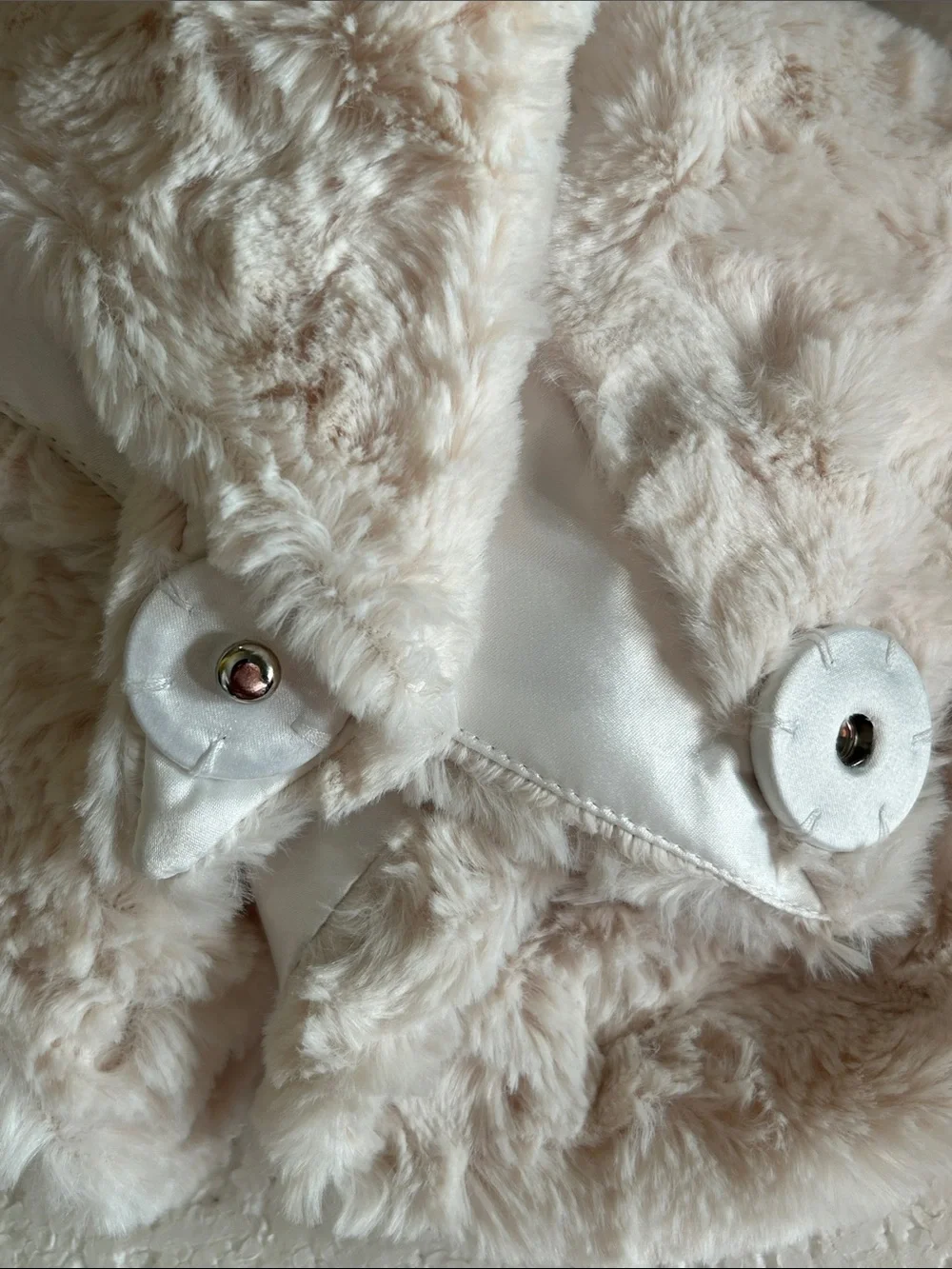 Eliza J SZ M Cream Furbie Faux Fur Capelet Shrug Formal Dressy Wedding Elegant